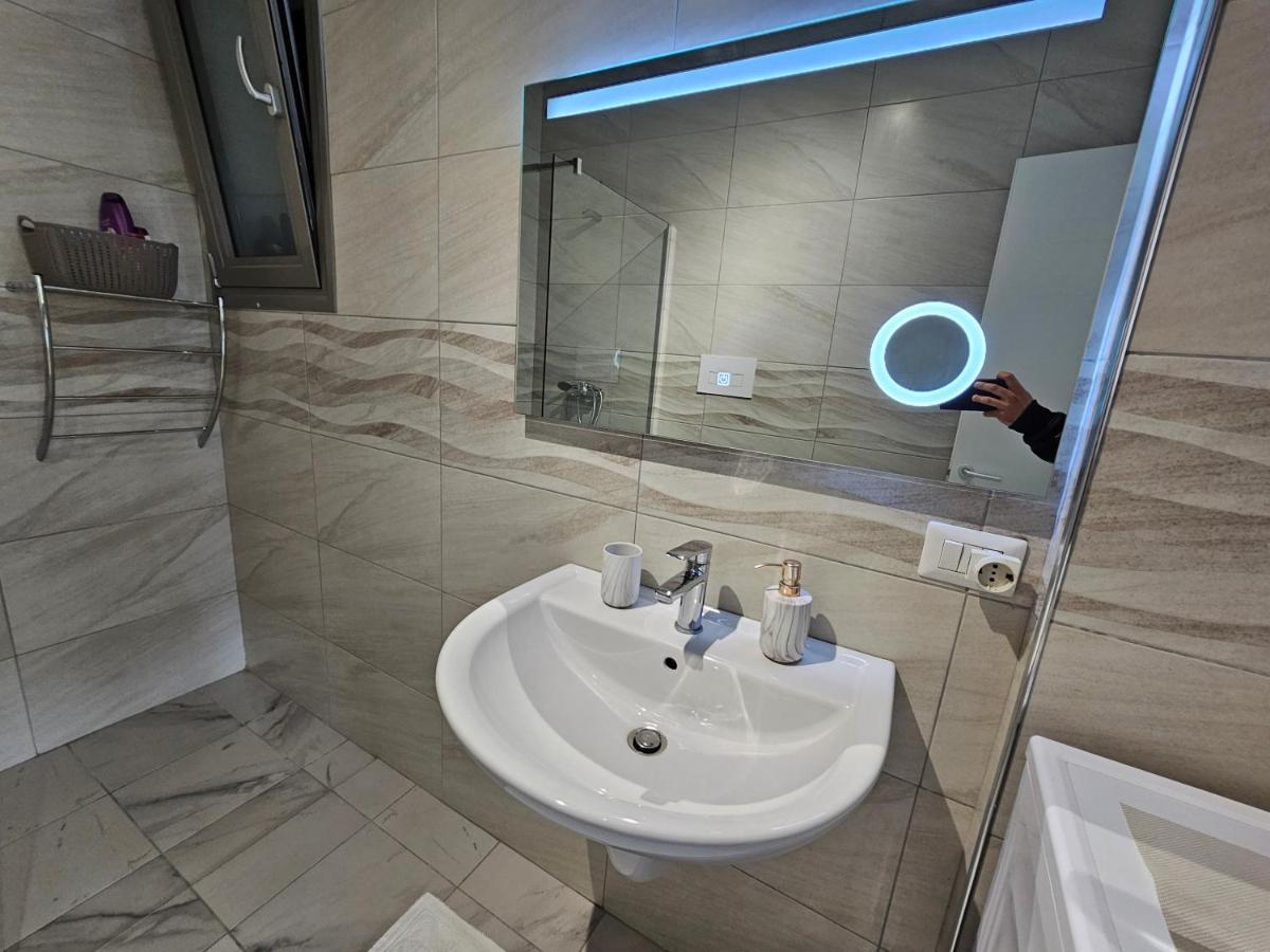 Tower Bridge Apartment Tirana Exterior foto